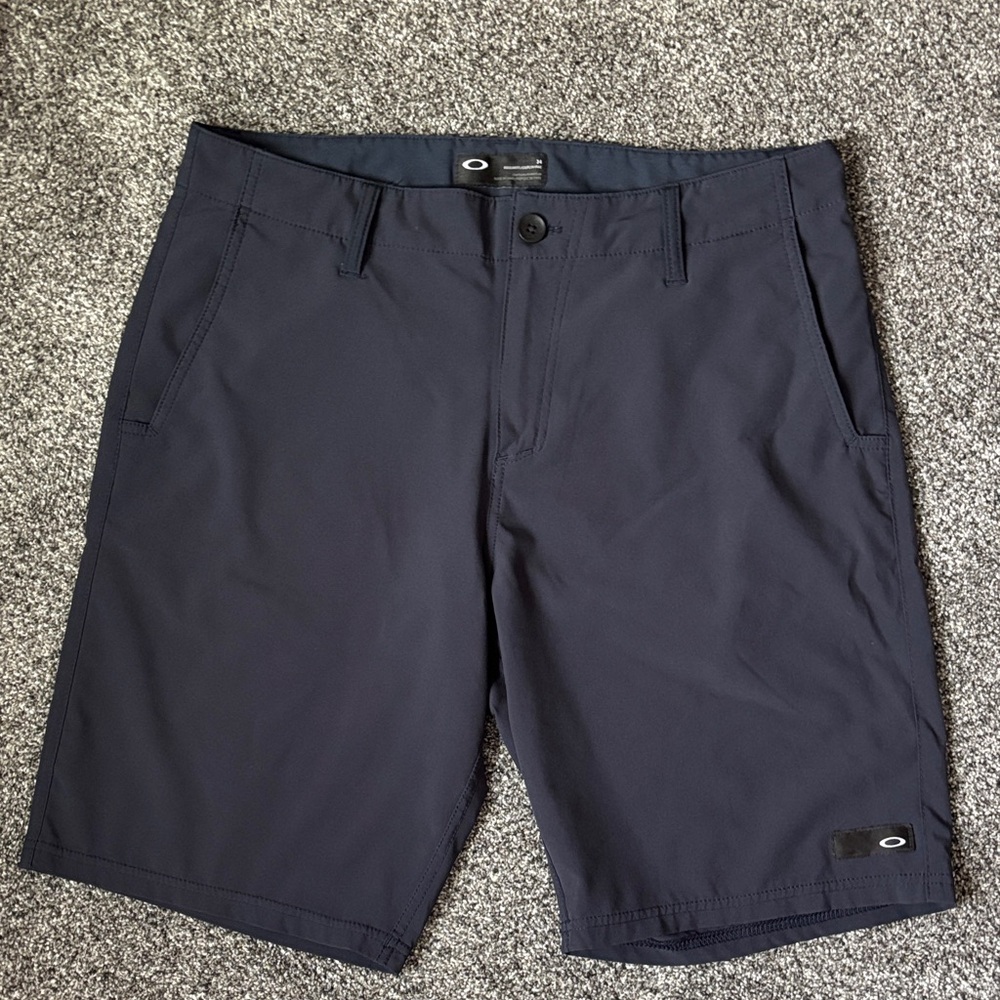 Oakley golf shorts